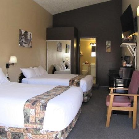 Bear Country Inn And Suites Mountain View Exteriör bild