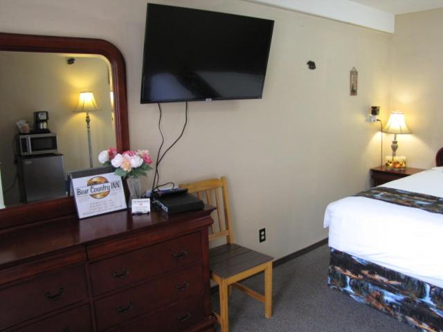 Bear Country Inn And Suites Mountain View Exteriör bild