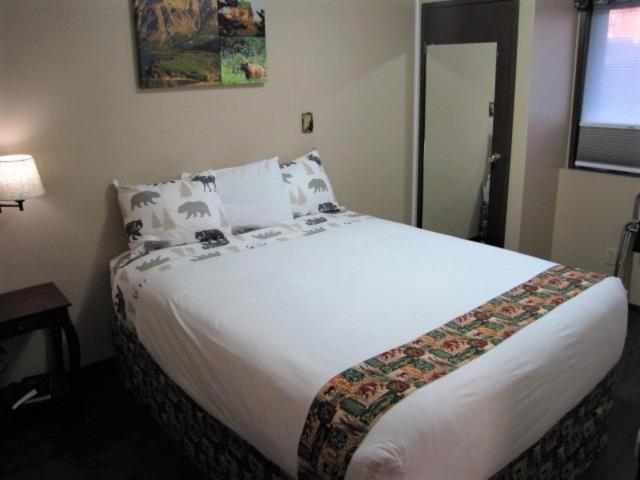 Bear Country Inn And Suites Mountain View Exteriör bild